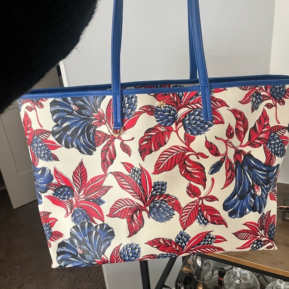 Floral Tote Bag with Blue and Red Accents - Picture 14 of 14